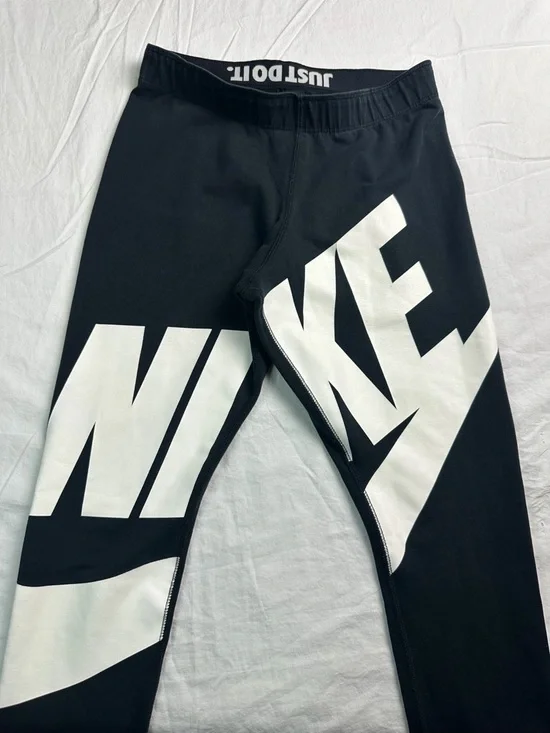 🖤 Nike Just Do It Oversized Logo Black Leggings Size S 8867-14 🖤 - Picture 3 of 13